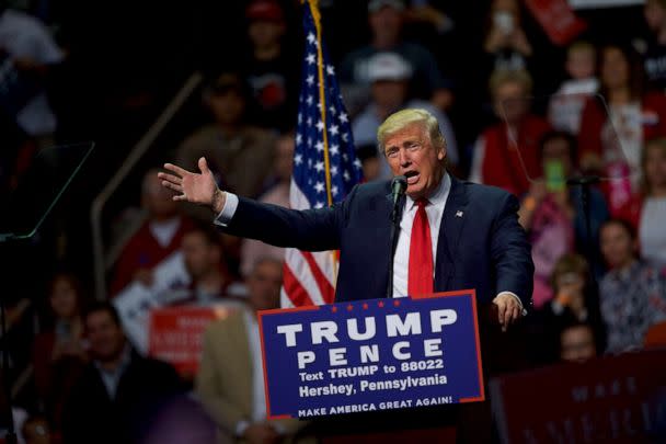 PHOTO: Republican Presidential nominee Donald J. Trump holds a rally at Giant Center, Nov. 4, 2016, in Hershey, Pa.  (Mark Makela/Getty Images)