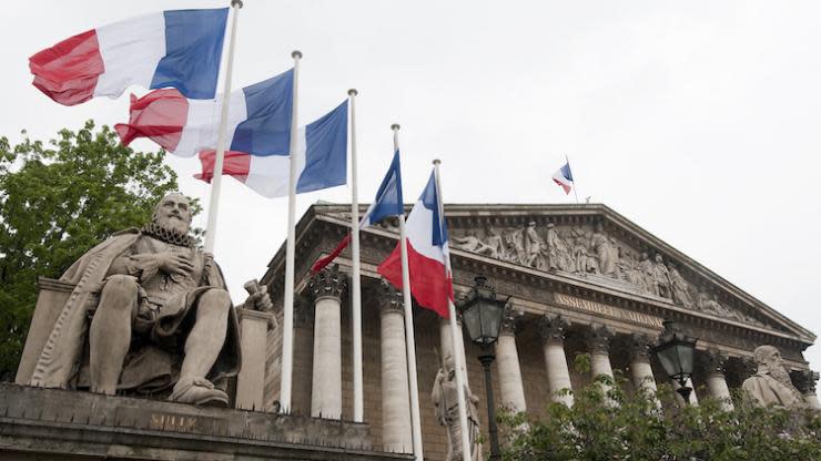 Statue de Sully devant l'Assemblée nationale