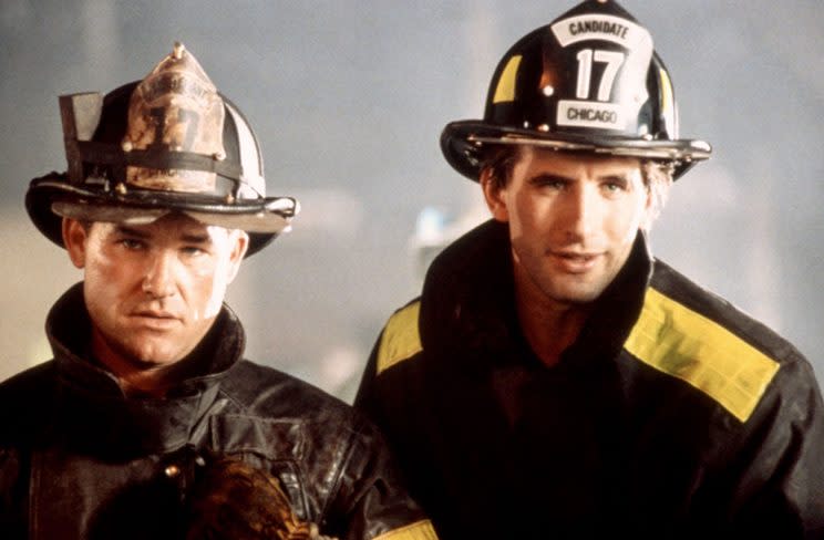 Kurt Russell and William Baldwin in <em>Backdraft</em> (Photo: Everett)<br>