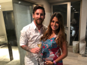 <p>Antonella Roccuzzo y Lionel Messi sumaran un quinto integrante a su gran familia (ya son padres de Thiago, de cinco años, y de Mateo, de dos). El clan pasó las fiestas en su ciudad natal y Antonella lució radiante con su panza de seis meses. –<em> Foto: <a rel="nofollow noopener" href="https://www.instagram.com/leomessi/" target="_blank" data-ylk="slk:Instagram/leomessi/;elm:context_link;itc:0;sec:content-canvas" class="link ">Instagram/leomessi/</a> </em> </p>