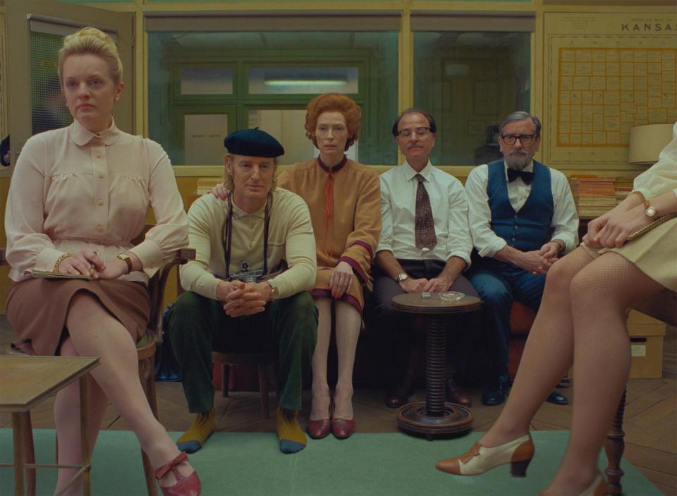 Elisabeth Moss, Owen Wilson, Tilda Swinton, Fisher Stevens, and Griffin Dunne in 'The French Dispatch'