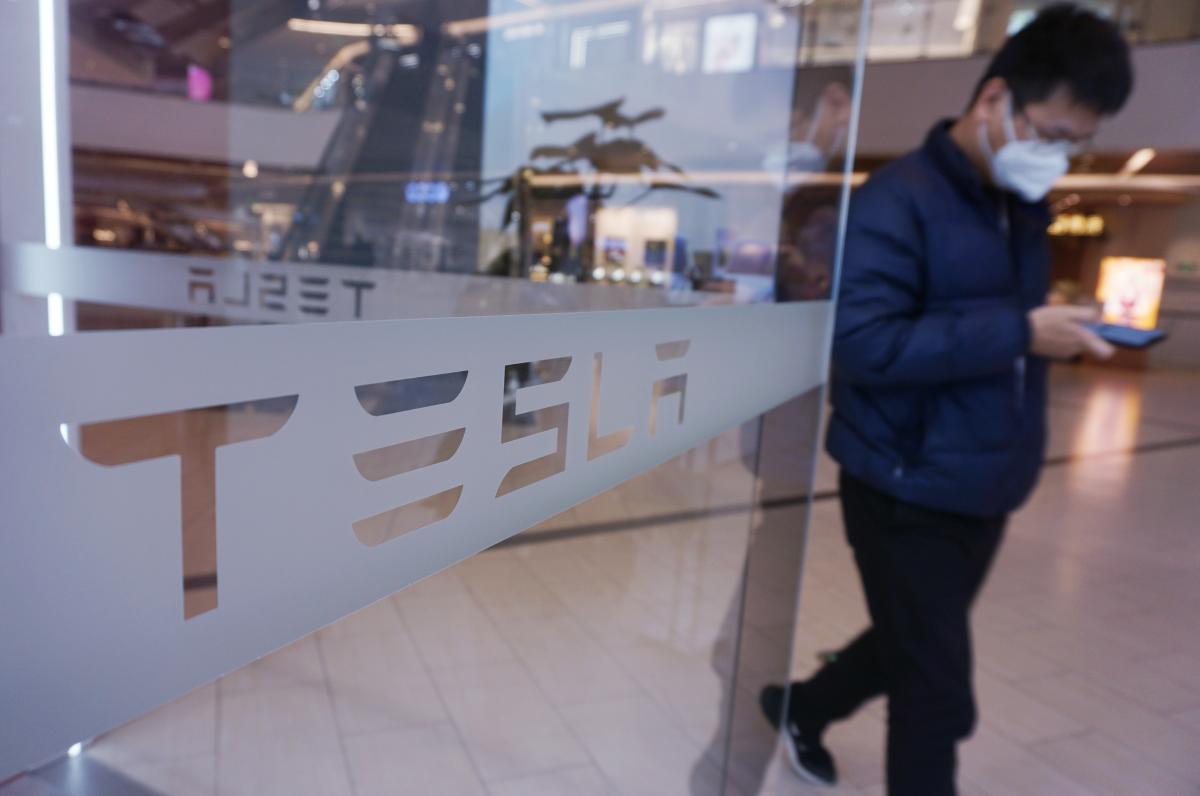 Tesla stock tumbles after company cuts prices in China