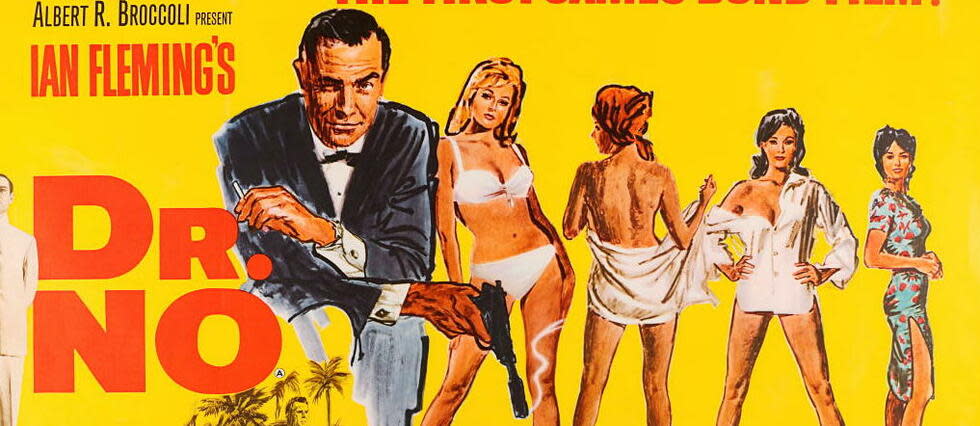 Sean Connery fut le deuxième acteur à endosser le smoking de 007, dans James Bond contre Dr No, mais le premier au cinéma, comme le souligne l'affiche du film.  - Credit:SIPA / Propstore/Cover Images/SIPA