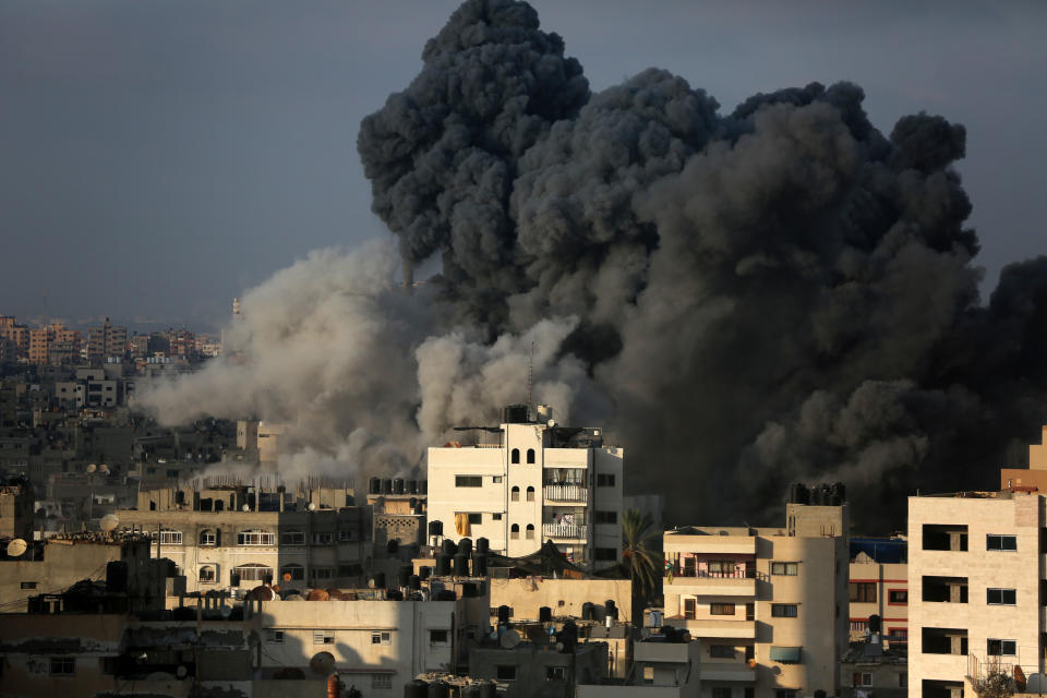 Israeli aircraft strike Gaza after Palestinians fire rockets into Israel