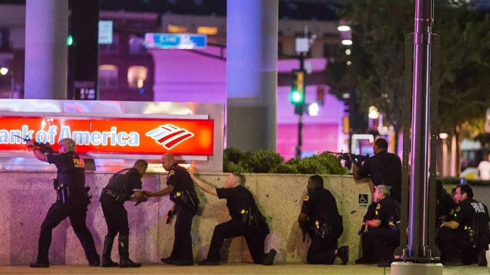 Officers killed in Dallas during protest over police shootings137c6b385