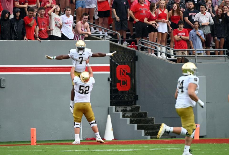 Watch: Notre Dame offensive staff box reactions to Audric Estime’s long TD run