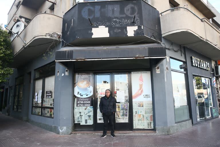 Hugo Rodríguez, en la esquina de Santa Fe y Sarmiento, donde funcionaba Chilo