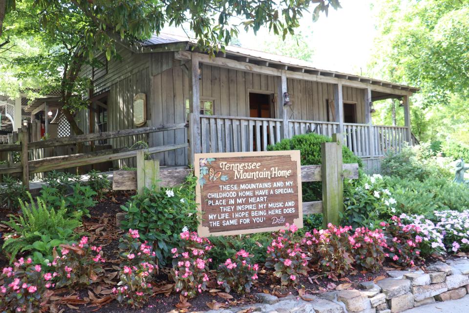 A replica of Dolly Parton's log cabin childhood home at Dollywood.