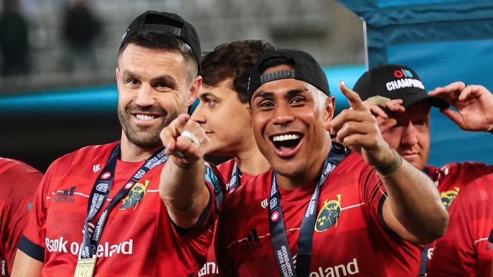 Conor Murray and Malakai Fekitoa celebrate Munster's URC triumph against the Stormers in Cape Town