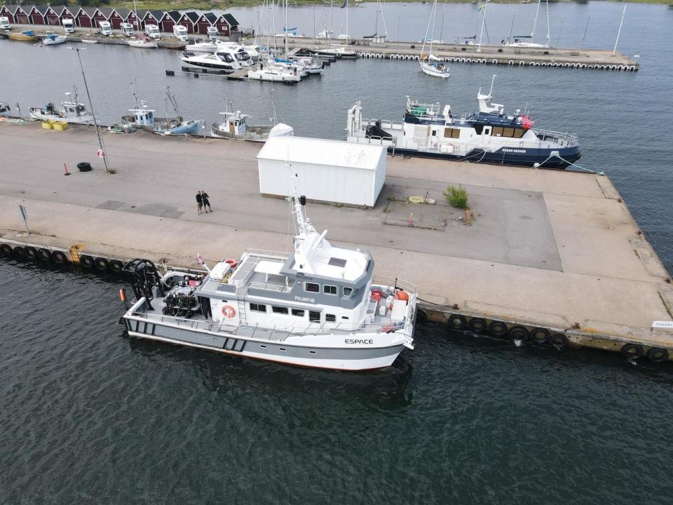 PHOTO: Baltictech divers discovered a 19th-century shipwreck off the coast of Sweden. (Baltictech)