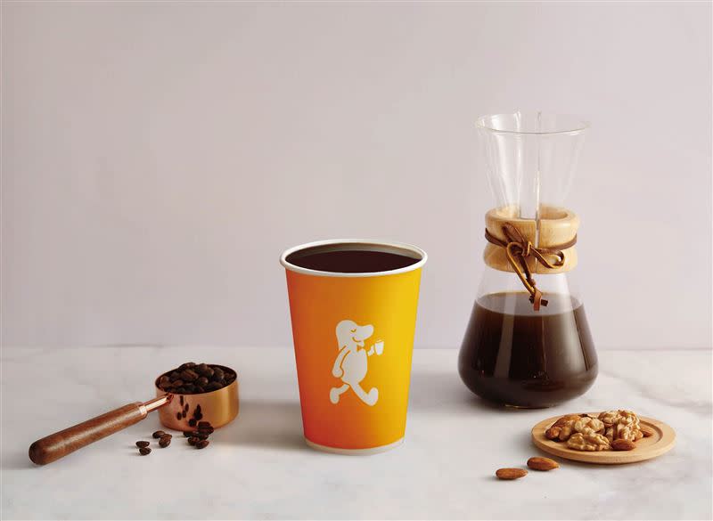 cama café手沖咖啡。（圖／品牌業者提供）