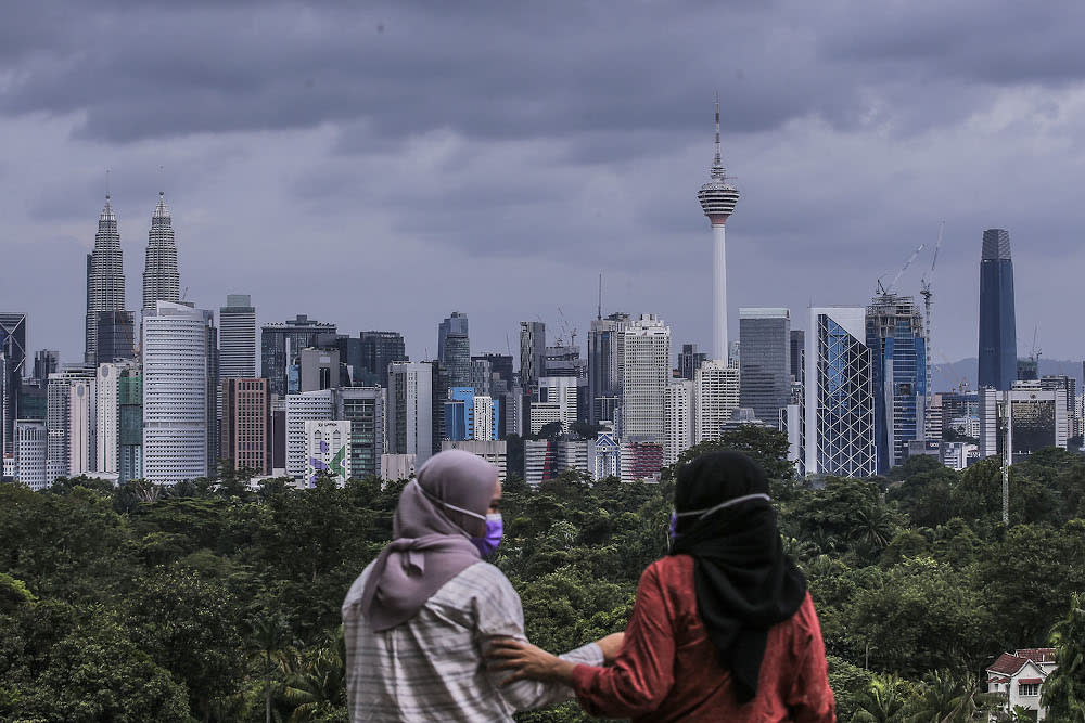 A general view of the Kuala Lumpur city centre November 22, 2020. — Picture by Hari Anggara