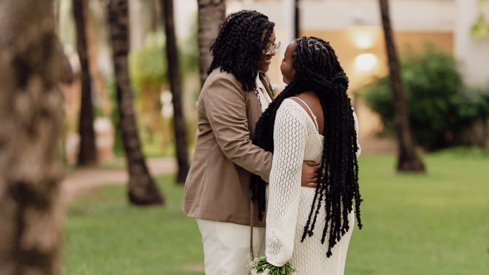 Shannon and Calivé Jackson celebrate their wedding in Playa Del Carmen, Mexico.  -Ezequiel Marcellini Bodas