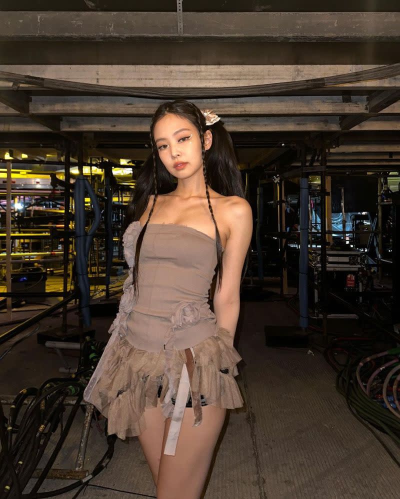 ▲Jennie傳過多段緋聞，感情史備受關注。（圖／Jennie IG）