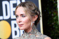 <p>Pendant le tournage de “La Fille du train”, Emily Blunt était enceinte. Le traditionnel camouflage s’est parfaitement déroulé, mis à part pour une scène. En effet, une fois, l’actrice a dû tourner dans une baignoire et l’a donc fait de dos. Crédit photo : Getty Images </p>