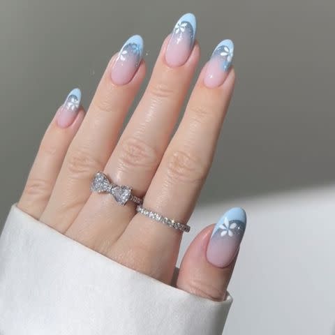 <p><a href="https://www.instagram.com/reel/C3p9od_ssTZ/" data-component="link" data-source="inlineLink" data-type="externalLink" data-ordinal="1">@heygreatnails</a>/Instagram</p>