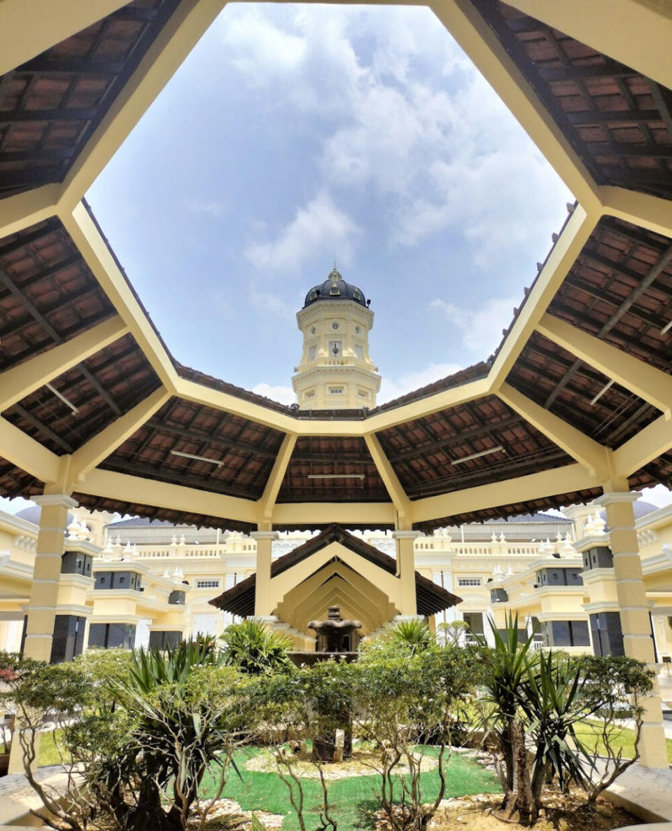 Sultan Abu Bakar Mosque - Dome