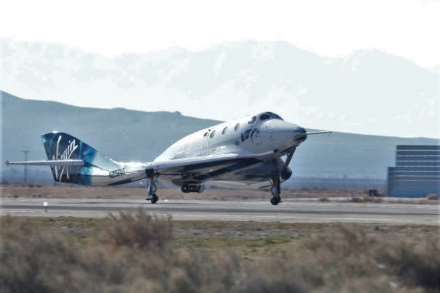 SpaceShipTwo Unity landing