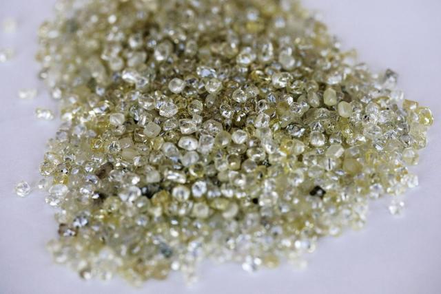 Botswana to 'Up Stakes for Larger Share' in Diamond Deal with De Beers