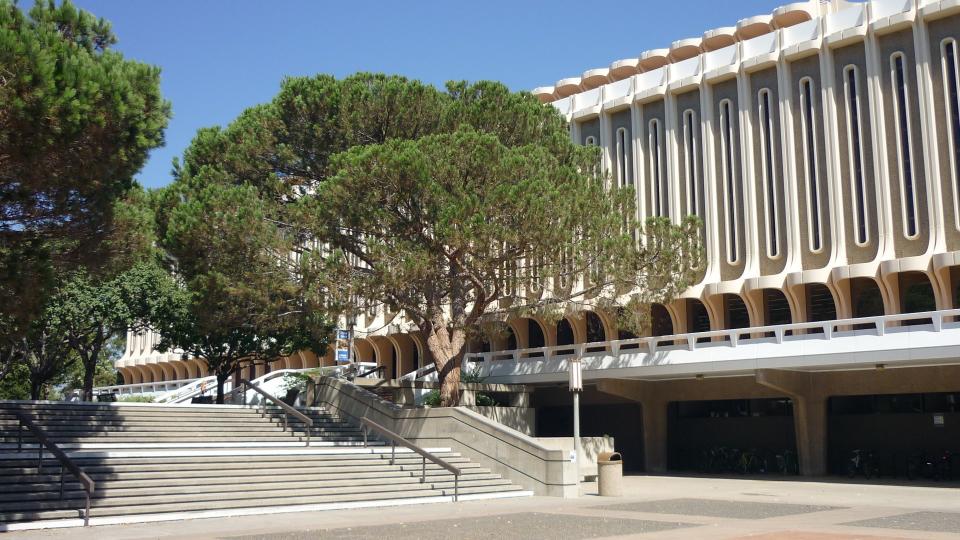 University of California Irvine Langson Library