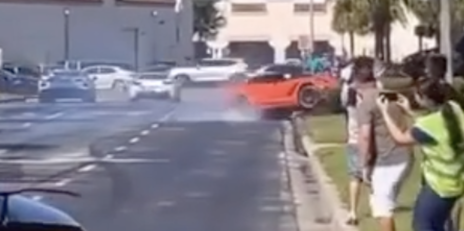 2019 corvette zr1 crashes leaving cars and coffee