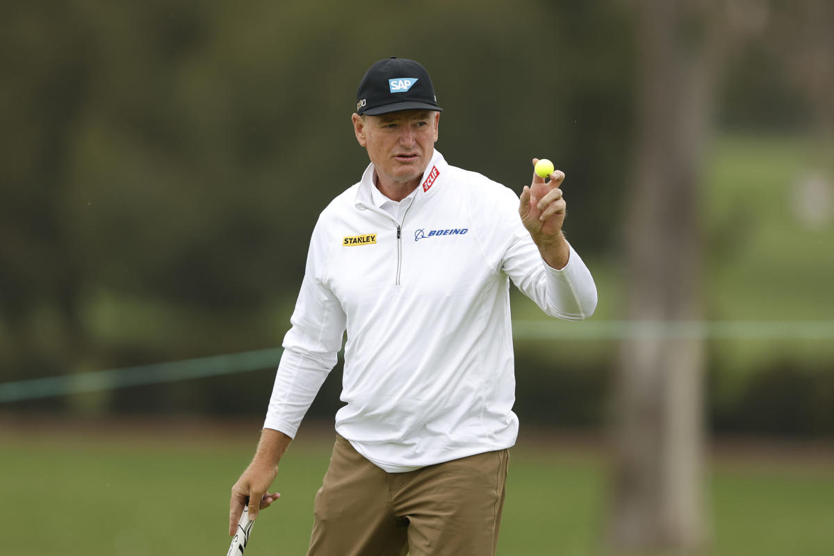 Ernie Ells gana el Hoag Classic;  Bernhard Langer negó una victoria récord de campeones del PGA Tour