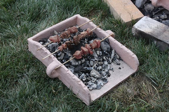 Cooking experiments suggest that Mycenaean souvlaki trays would have been portable.