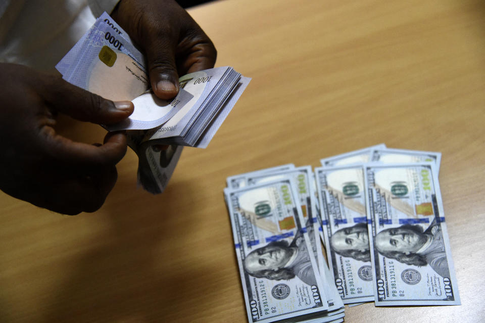 <p>Nigeria es uno de los países del mundo en los que más gente usa o tiene criptomonedas. Según la encuesta de Statista, un <strong>43%</strong> de la población. (Foto: Pius Utomi Ekpei / AFP / Getty Images).</p> 