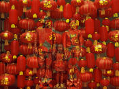 Here, Bolin poses with a few friends. "Instead of saying that I simply disappear into the background, it would be better to say that the environment has engulfed me and that, consequently, I cannot afford to choose to be either active or passive." <a href="http://www.galerieparisbeijing.com/main/liubolinworks.asp" rel="nofollow noopener" target="_blank" data-ylk="slk:(Courtesy of Liu Bolin / Galerie Paris-Beijing);elm:context_link;itc:0;sec:content-canvas" class="link ">(Courtesy of Liu Bolin / Galerie Paris-Beijing)</a>