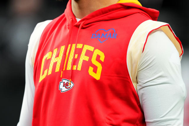 Damar Hamlin: Patrick Mahomes wears special Hamlin Kansas City Chiefs shirt