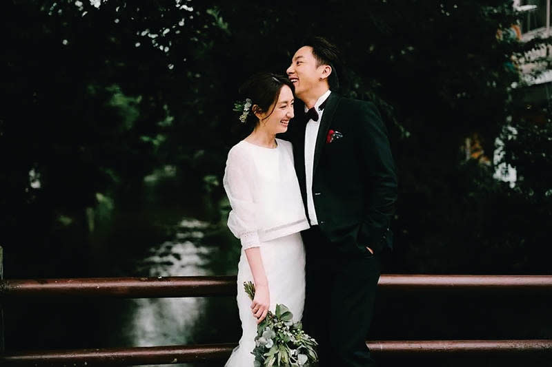 從相戀到結婚走了7年多，柯佳嬿所有為戲產生的改變，老公坤達都在她背後默默承受支持。（圖／翻攝自柯佳嬿臉書）