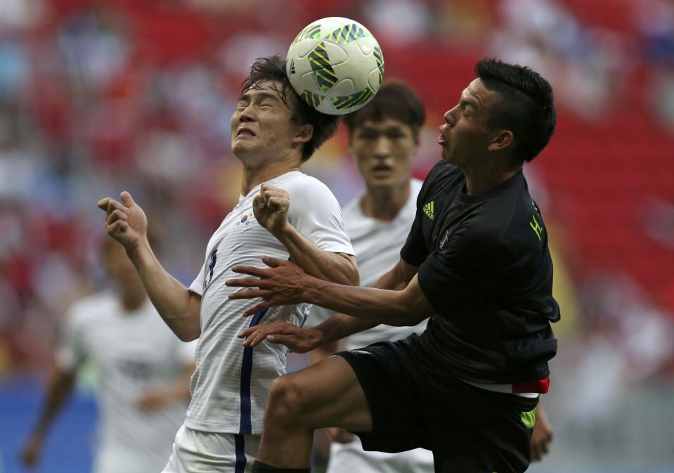 Football - Men's First Round - Group C South Korea v Mexico