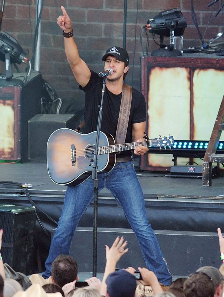 Luke Bryan Mc Graw Cncrt