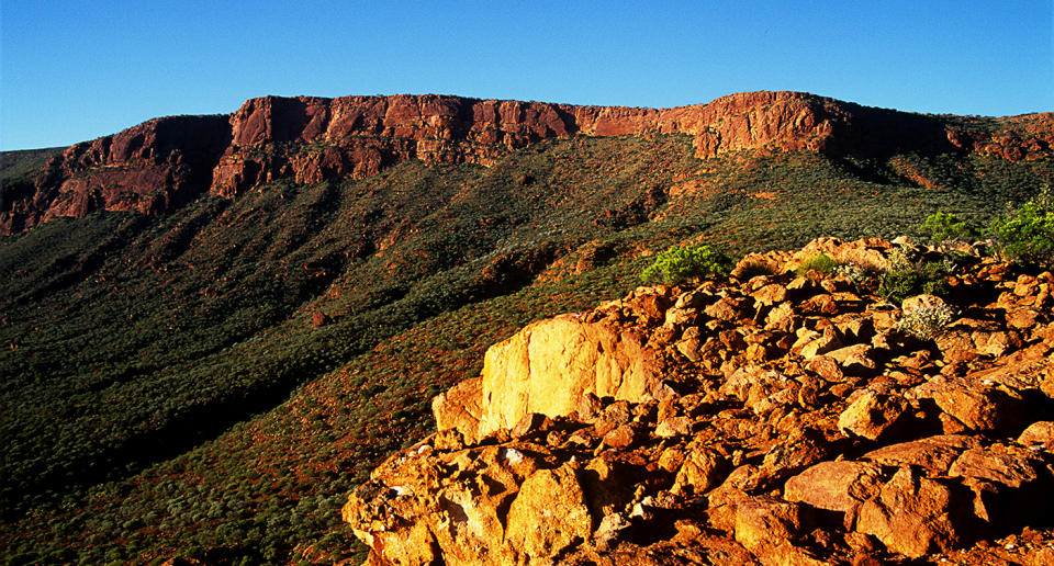 Escarpment on Mt Augustus, Mt Augustus National park, Western Australia.