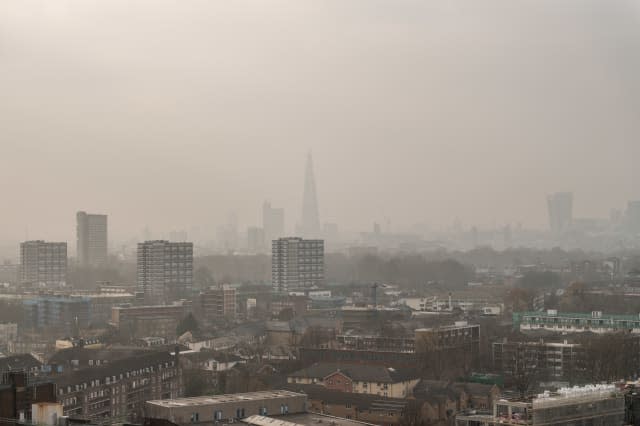 Toxic smog hits UK