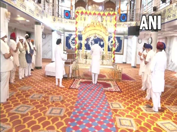 'Sukran ki Ardaas' being offered at Gurudwara Arjun Dev Ji in New Mahavir Nagar in New Delhi on Friday.