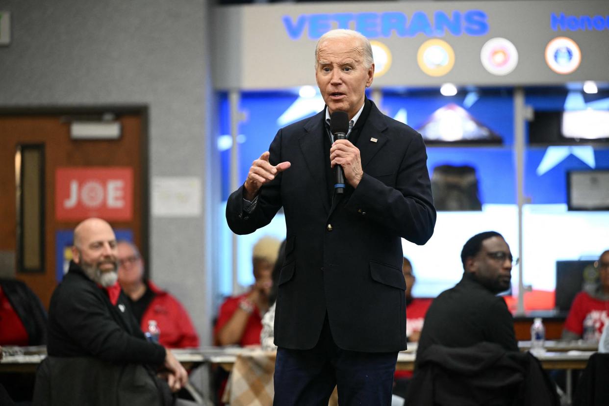 Joe Biden, ici photographié dans le Michigan le 1er févfrier  lors d’une prise de parole de campagne face à des travailleurs américains.