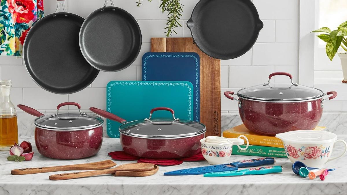 The Pioneer Woman Brilliant Blooms 38-Piece Cookware Set, Teal