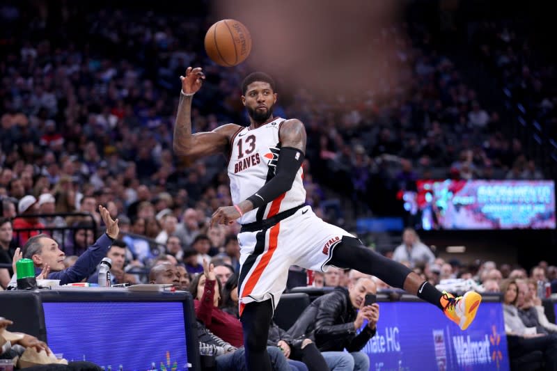 FILE PHOTO: NBA: Los Angeles Clippers at Sacramento Kings