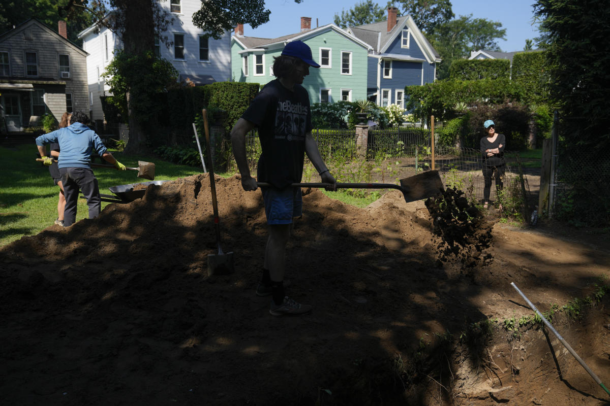 Upstate New York nonprofit reclaims centuries-old cemetery for people who were enslaved