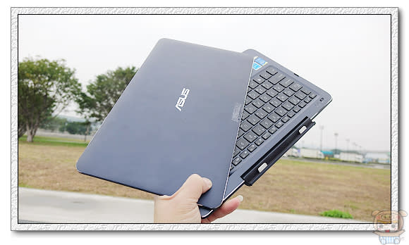 搶先開箱 華碩變形筆電 ASUS Transformer Book T300Chi 金屬質感鑽石切邊簡直有型