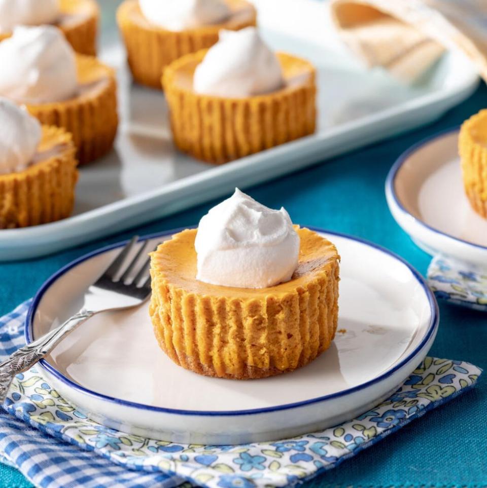 Mini Pumpkin Cheesecakes