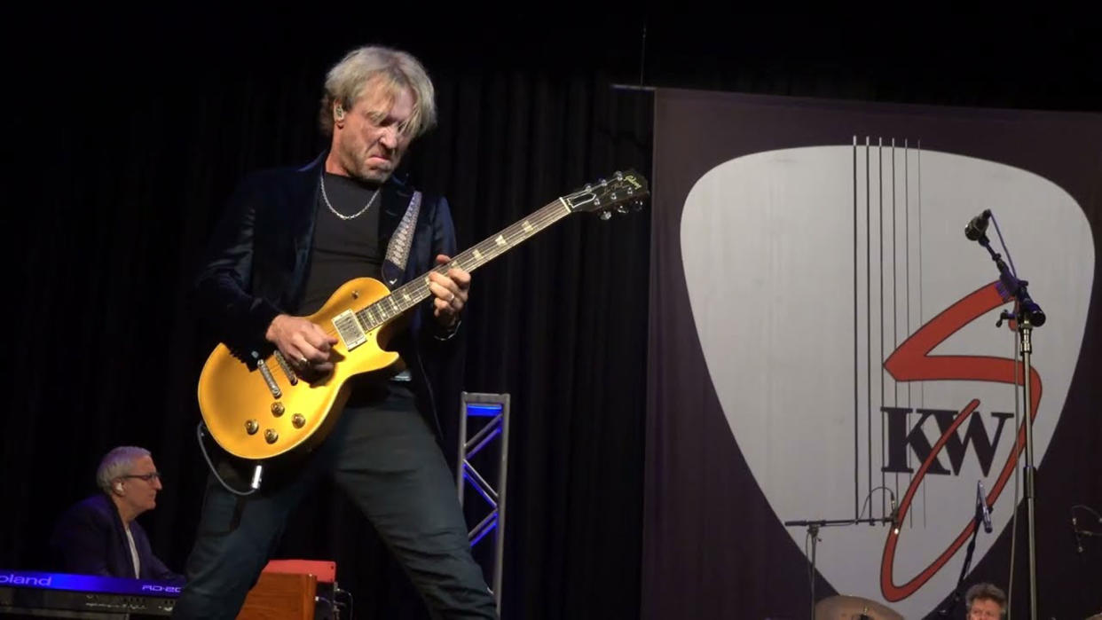  Kenny Wayne Shepherd plays Duane Allman’s 1957 Gibson Les Paul Goldtop, as used on Layla 