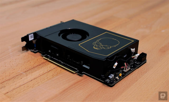 Intel NUC 11 Extreme Kit powers a wee beastie of a gaming PC - CNET