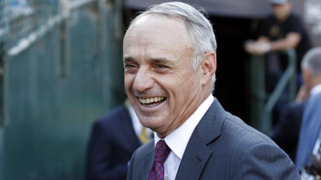 Manfred: Oakland owner focusing on move to Las Vegas