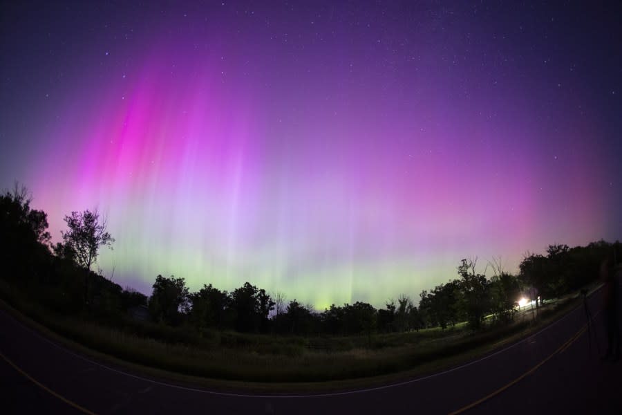 Video Northern lights seen shimmering from the International Space Station