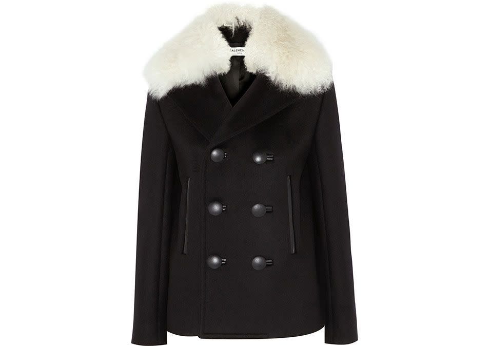 Manteau caban Balenciaga en mouton, net-a-porter.com