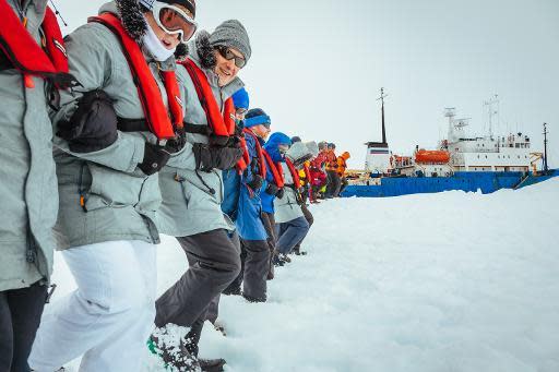 Antarctic ship rescue set to start: authorities
