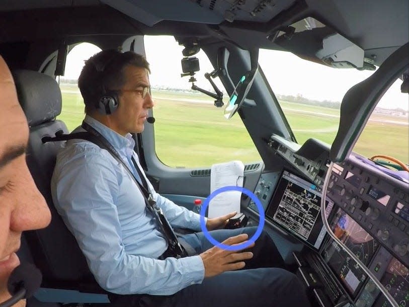 Airbus A350 Demonstrates First Fully Automatic Vision Based Take Off