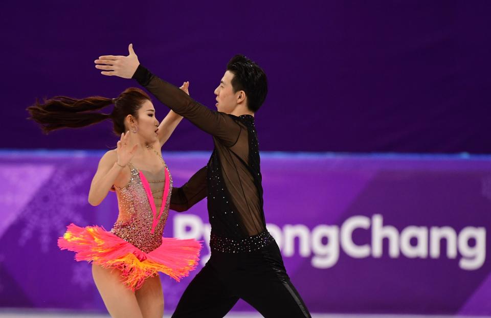 <p>China’s Wang Shiyue and Liu Xinyu compete in the ice dance short dance of the figure skating event during the Pyeongchang 2018 Winter Olympic Games at the Gangneung Ice Arena in Gangneung on February 19, 2018. / AFP PHOTO / Roberto SCHMIDT </p>